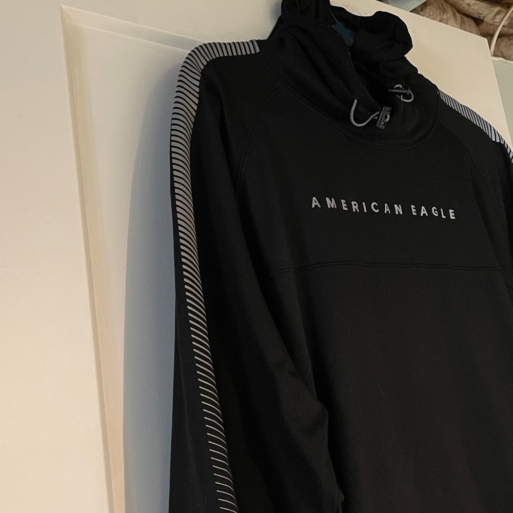 American Eagle Size XL Black Hoodie Warm Poly/Elastane Gray Accents on Sleeves - Picture 4 of 9